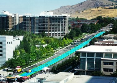 Zabawna zielona gigantyczna dmuchana zjeżdżalnia o długości 300 m Trwała reklama PCV