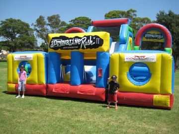 Wielki komercyjny Ultimate Inflatable Przeszkoda dla dorosłych