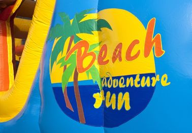 Konkurencyjne skocznie z przeszkodami Skoczkowie z przeszkodami Biegną na plaży 17,5 m dla dorosłych