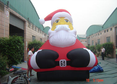 Gigantyczny świąteczny modny świąteczny gigantyczny nadmuchiwany Święty Mikołaj na reklamę