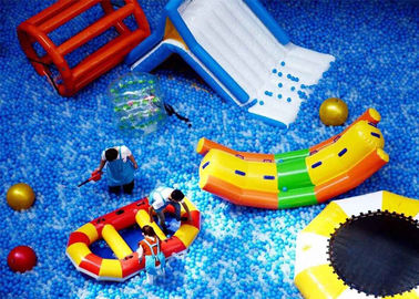 Najnowszy nadmuchiwany park rozrywki z plastikową kulką, nadmuchiwany park zabaw dla dzieci