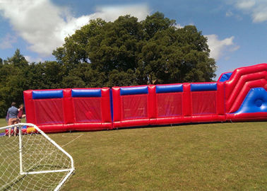 Gry na świeżym powietrzu 0.55mm PVC Red Giant Assault Courses Inflatable Bouncy Obstacle Course