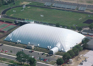 Okrągły kształt cyrku Nadmuchiwana konstrukcja budynku powietrznego na wystawę tymczasową