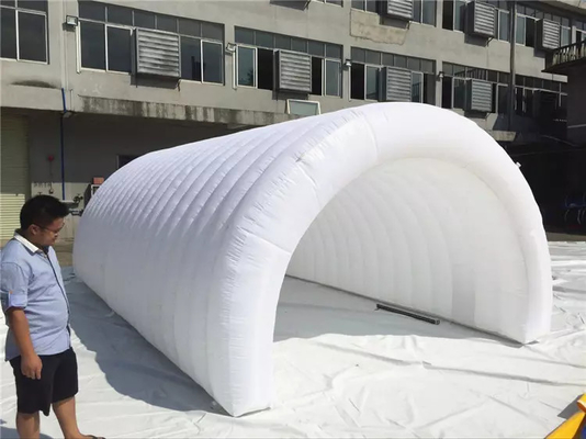 Wiatroodporny namiot nadmuchiwany z PCV o grubości 0,55 mm na zewnątrz