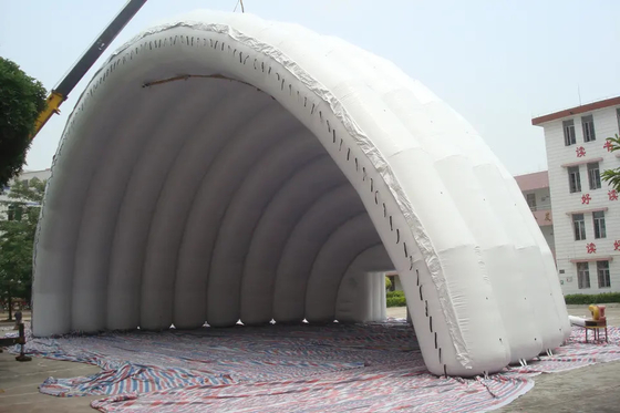 Duży plenerowy pokrowiec na scenę Nadmuchiwany namiot Podwójny potrójny ścieg Elastyczny