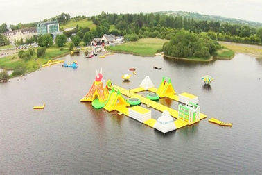 Wspaniały nadmuchiwany park wodny Super Large Bay, Yellow Water Sports For Ocean