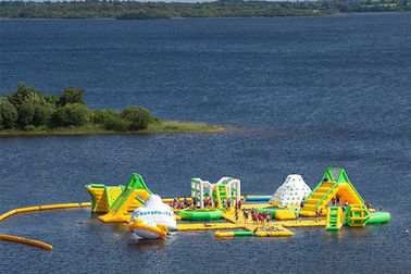 Dostosowane wyposażenie parku wodnego nadmuchiwane Bay Gardens Splash Island Water Park