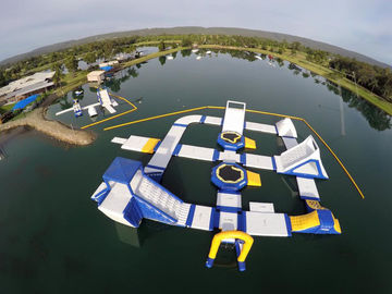 Blue Obstacle Course Gry wodne Nadmuchiwany park wodny dla luksusowego ośrodka