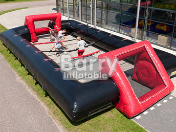 Big Inflatable Sport Games Human Football Court 0.55mm materiał Pvc z dmuchawy
