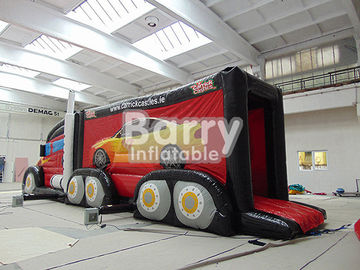 Odkryty gigantyczny atrakcyjny czerwony nadmuchiwany wóz strażacki Bouncy Tor przeszkód