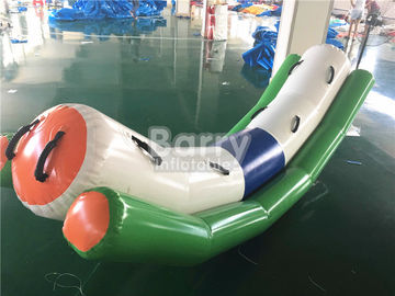 Komercyjne klasy zabawki dmuchane dla wody Teeter Totter dla 4 ludzi na wodzie