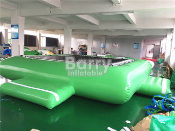 Zielone dmuchane zabawki wodne Woda Trampolina do pływających urządzeń parku wodnego