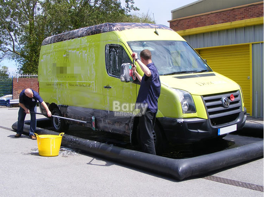 PVC Truck Nadmuchany Podkładek do czyszczenia samochodów PVC Przenośny Nadmuchany Podkładek do mycia samochodów z systemem odzyskiwania wody