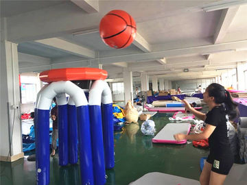 Zabawne nadmuchiwane gry interaktywne Gry imprezowe dla dorosłych 1,9 m wysokości Gigantyczny nadmuchiwany zestaw do koszykówki