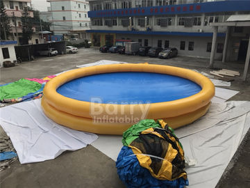 Okrągły dziecięcy bezpieczny przenośny basen z wodą z nadrukiem logo
