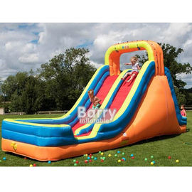 EN14960 Nadmuchiwane zjeżdżalnie wodne dla dzieci Backyard Inflatable Water Slide do wynajęcia