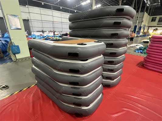 Konfigurowalna nadmuchiwana rampa wodna dla psa z pompką powietrza