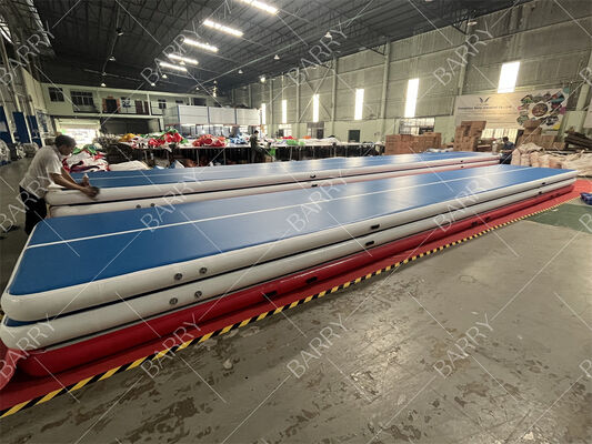 Matka z powietrzem, wypełniająca gimnastykę, matka do ćwiczeń.