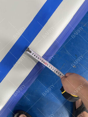 Materac gimnastyczny fitness z PVC z kroplami, nadmuchiwany tor powietrzny do treningu na świeżym powietrzu