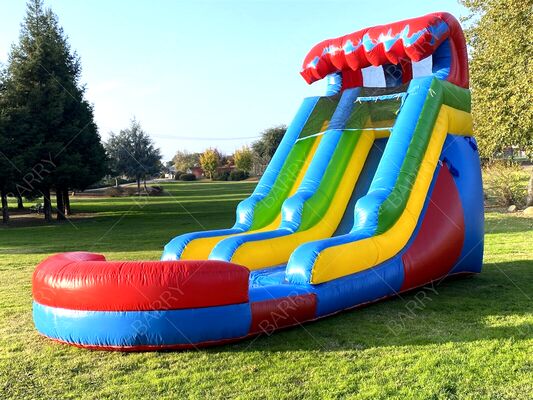 Płyn wodny z basenem, kolorowe urządzenia do zabawy wodnej dla dzieci na zewnątrz