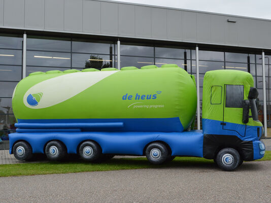 Nadmuchiwana makieta wojskowej ciężarówki transportowej z tkaniny Oxford i PVC