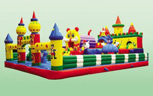 Nadmuchiwany park rozrywki Tripple Stitch Bouncing Castle Obstacle Course