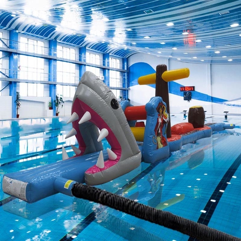 Zindywidualizowany 12M Shark Pirate Peril Basen Płynny kurs przeszkód dla ekscytującej zabawy na wodzie na plażach i basenach