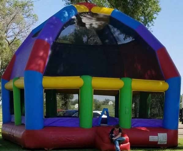 Komercyjny Pvc Mega Dome Bounce House dla dorosłych do wynajęcia na imprezę