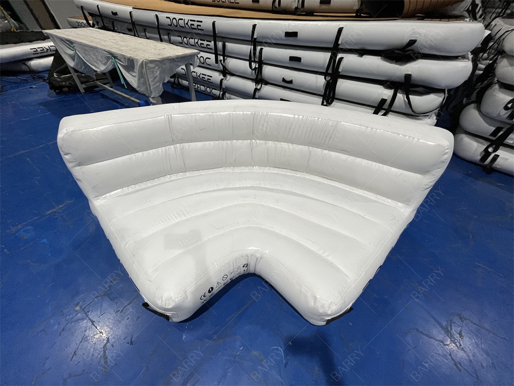 Komercyjna klasy PVC Sporty wodne Nawierzchnia pływająca Wyspa pływająca Biała Nawierzchnia pływająca Sofa pływająca dla jachtu