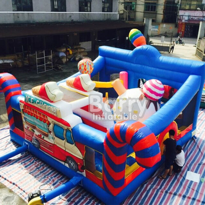 Odporny na ogień nadmuchiwany bramkarz Kryty kolorowy plac zabaw Jumper Bounce House