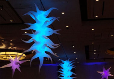 Nadmuchiwane wyświetlacze reklamowe LED o wysokości 11 stóp wysokości Celling Led Oświetlenie Agave Plant Organic Shape