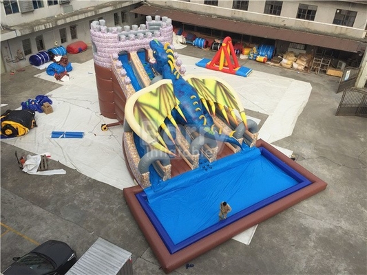 Przemysłowa nadmuchiwana zjeżdżalnia wodna 15X11X8M Materiał plandekowy Pvc 0,9 mm