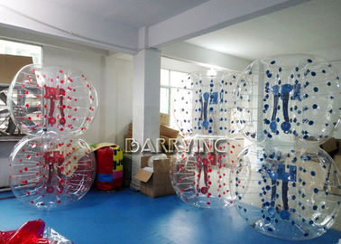 Komercyjne odkryte zabawki dmuchane Red Dot / Blue Dot Human Sized Soccer Ball 1.7 M