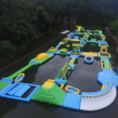 Pływająca wyspa z nadmuchem Trampolinę