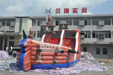 Atrakcyjny komercyjny nadmuchiwany statek piracki Combo, Bouncy Castle Slide z przeszkodami