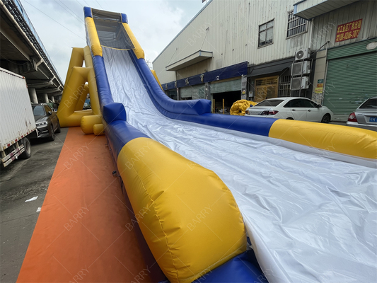 Komercyjny gigantyczny wodny suwak 30x10,6m PVC dla parków rozrywki