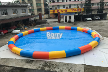 Chiny Koło fabryczne Średnica 15 m Nadmuchiwany basen do gry w piłkę wodną z 0,6 mm PCV
