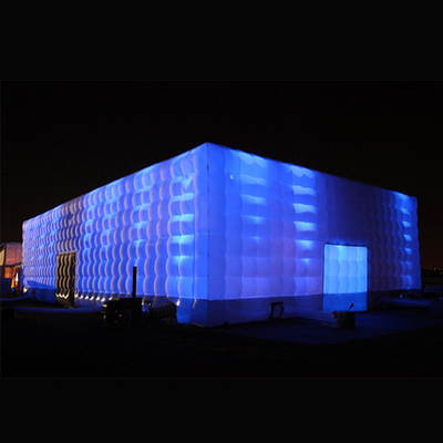 Duży odkryty namiot kempingowy z kostką nadmuchiwaną LED Light Nadmuchiwany namiot