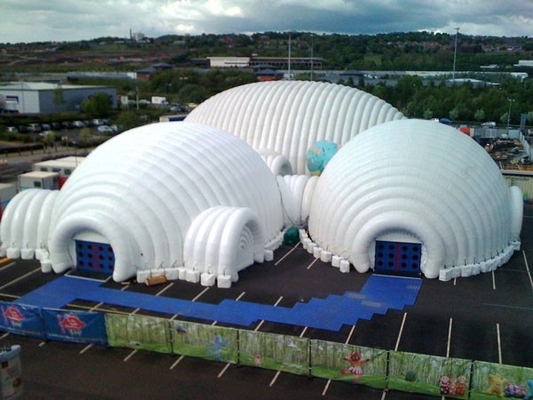 Nadmuchiwany namiot kopułowy z PVC o grubości 0,45 mm Gigant nadmuchiwanej konstrukcji